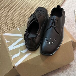 Zara Black Leather Oxfords Classic Polished Design